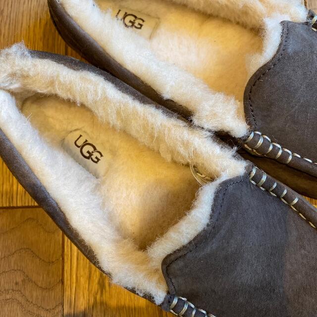 UGG(アグ)のUGG モカシン　ダークブラウン　USA7 レディースの靴/シューズ(スリッポン/モカシン)の商品写真