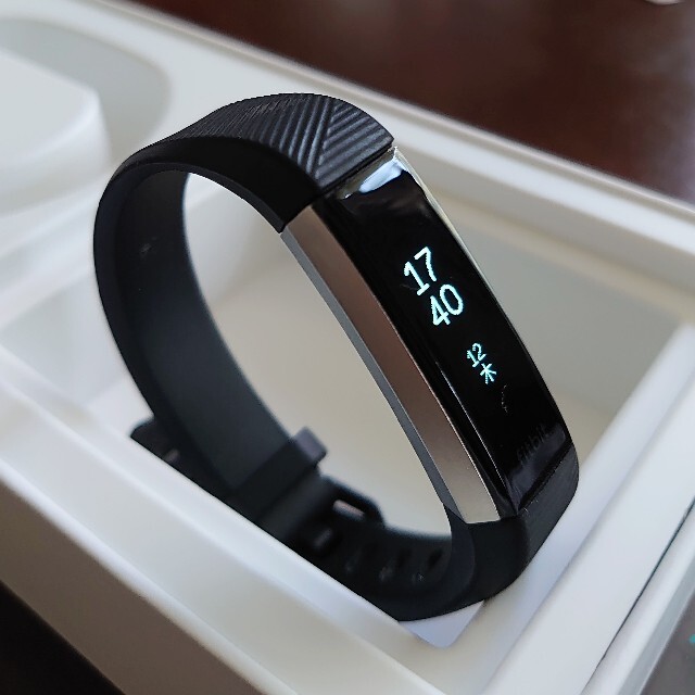 fitbit alta HR ブラック Sサイズ