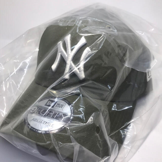 NEW ERA(ニューエラー)のニューエラ キャップ NY ヤンキース 緑 グリーン オリーブ カーキ 白ロゴ メンズの帽子(キャップ)の商品写真