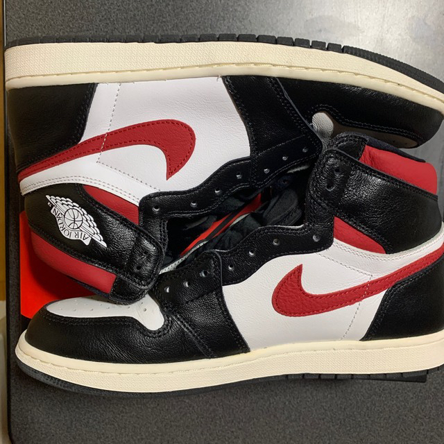 NIKE(ナイキ)のJordan1 Retro High Black Gym Red メンズの靴/シューズ(スニーカー)の商品写真