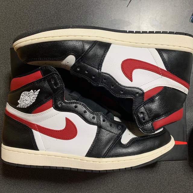 NIKE(ナイキ)のJordan1 Retro High Black Gym Red メンズの靴/シューズ(スニーカー)の商品写真