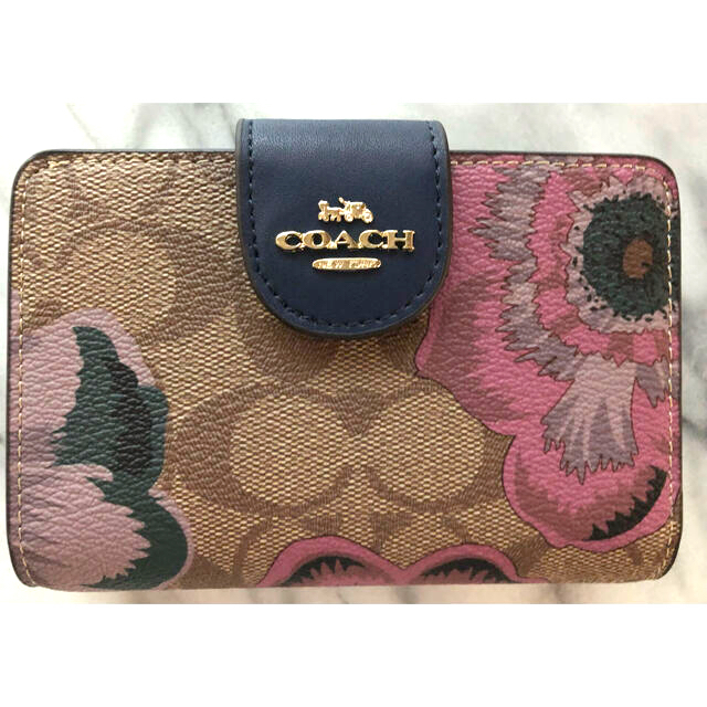 COACH(コーチ)の✨新作✨COACH✤シグネチャー✤二つ折り財布✤ 大きな花柄 レディースのファッション小物(財布)の商品写真