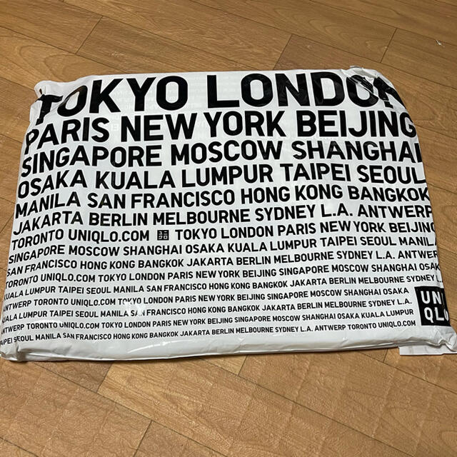 UNIQLO(ユニクロ)のユニクロ　保冷バッグ　非売品 エンタメ/ホビーのコレクション(ノベルティグッズ)の商品写真