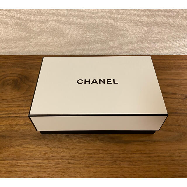 CHANEL(シャネル)のシャネル空箱 インテリア/住まい/日用品のオフィス用品(ラッピング/包装)の商品写真