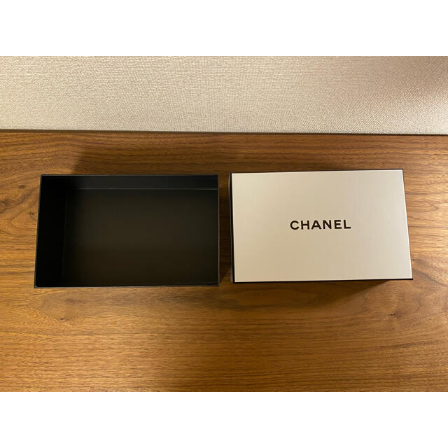 CHANEL(シャネル)のシャネル空箱 インテリア/住まい/日用品のオフィス用品(ラッピング/包装)の商品写真