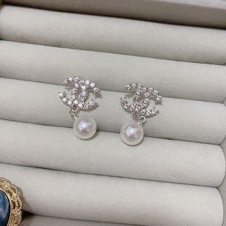 パール ピアス(ピアス)