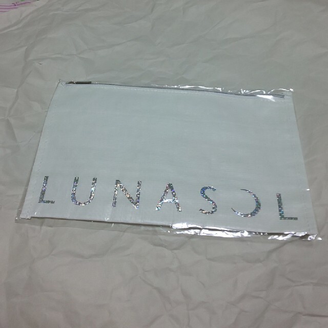 LUNASOL(ルナソル)のLUNASOL     ポーチ コスメ/美容のコスメ/美容 その他(その他)の商品写真