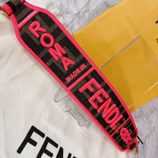 フェンディ(FENDI)の★売り切れ次第終了★激レア【新品】FENDI ストラップユー  ズッカ柄(その他)