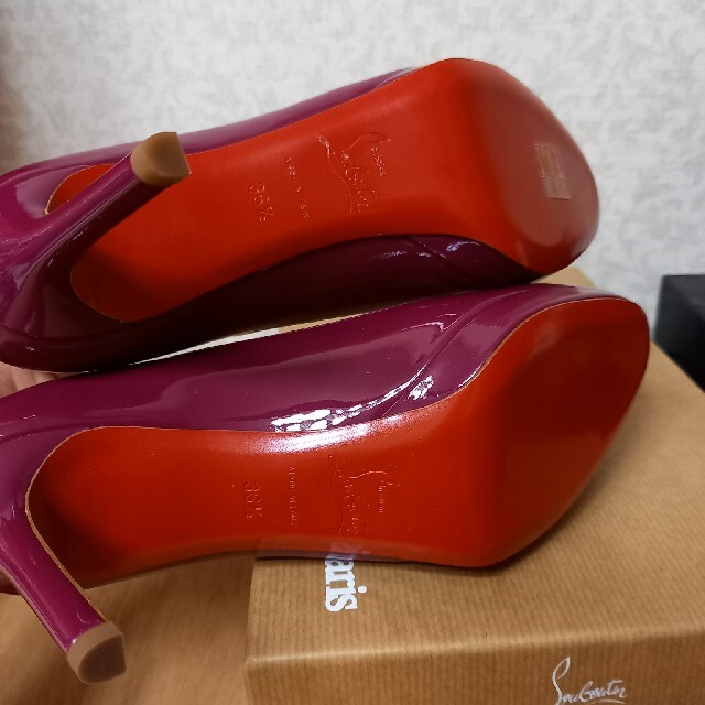 Christian Louboutin(クリスチャンルブタン)のクリスチャンルブタン レディースの靴/シューズ(ハイヒール/パンプス)の商品写真