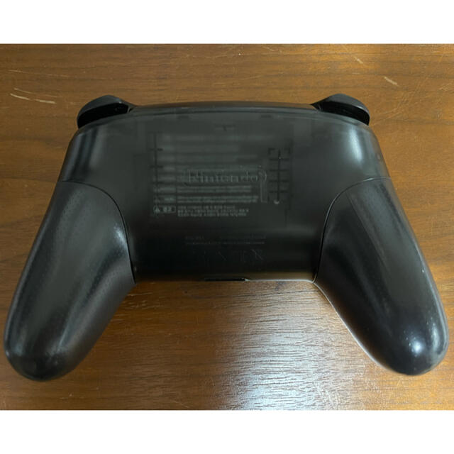 Nintendo Switch(ニンテンドースイッチ)の【完動品】NINTENDO SWITCH PROコントローラー エンタメ/ホビーのゲームソフト/ゲーム機本体(その他)の商品写真