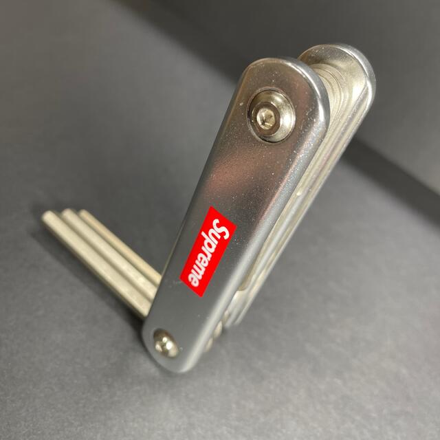 Supreme(シュプリーム)のSUPREME シュプリーム Lezyne Allen MultiTool スポーツ/アウトドアの自転車(パーツ)の商品写真