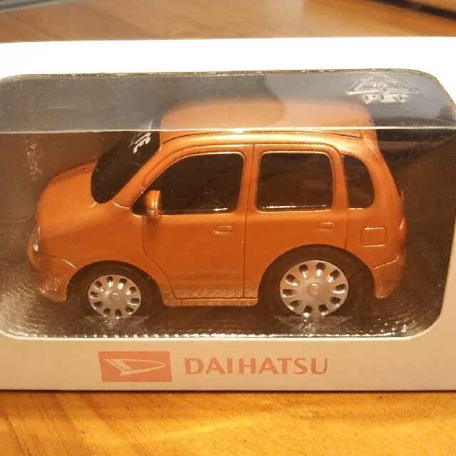 ダイハツ(ダイハツ)の【マスターヨーダ様専用】DAIHATSU LATTE ミニカー & ボールペン エンタメ/ホビーのおもちゃ/ぬいぐるみ(ミニカー)の商品写真