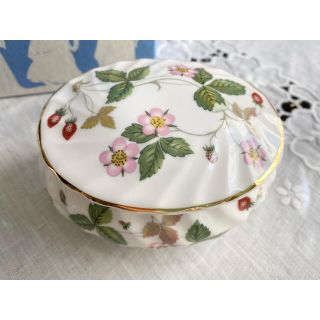 ウェッジウッド(WEDGWOOD)のウェッジウッド　蓋付き　小物入れ(食器)