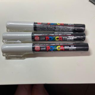 ミツビシエンピツ(三菱鉛筆)のuni  POSCA 極細　白　３本セット(ペン/マーカー)