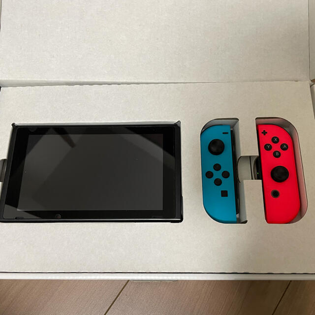 任天堂Switch 本体