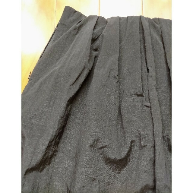 URBAN RESEARCH(アーバンリサーチ)の新品送料込♪アーバンリサーチ フリーサイズひざ丈スカート マットブラック レディースのスカート(ひざ丈スカート)の商品写真