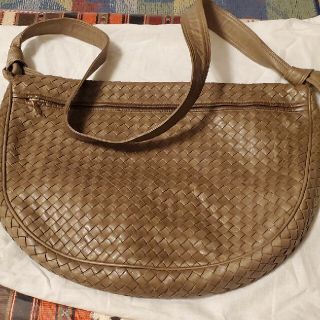 ボッテガヴェネタ(Bottega Veneta)のボッテガヴェネタ　イントレチャート　ショルダーメッセンジャーバッグ(メッセンジャーバッグ)