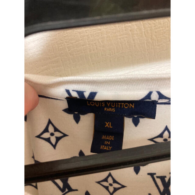 LOUIS VUITTON(ルイヴィトン)のルイヴィトン モノグラム柄レディースTシャツ【完全正規品】シリアルナンバー掲載済 レディースのトップス(Tシャツ(半袖/袖なし))の商品写真