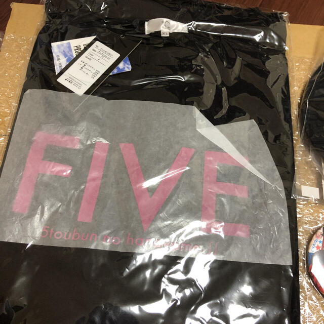 五等分の花嫁 二乃 FIVE Tシャツ キャップ 購入特典 缶バッジ カジュアル 1