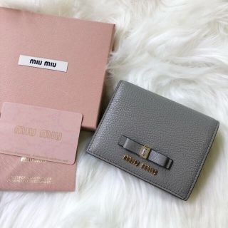 ミュウミュウ(miumiu)の新品 ミュウミュウ miumiu リボン 二つ折り財布 マドラス(財布)