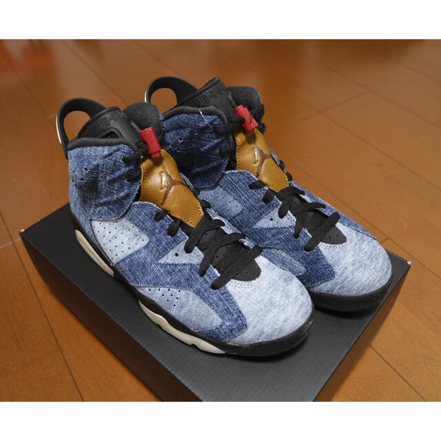 NIKE(ナイキ)のNIKE Air Jordan 6 Retro “Washed Denim” メンズの靴/シューズ(スニーカー)の商品写真