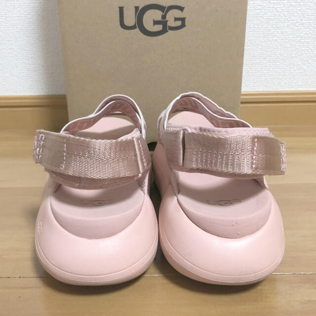 UGG(アグ)の美品　UGG クラウド　サンダル レディースの靴/シューズ(サンダル)の商品写真