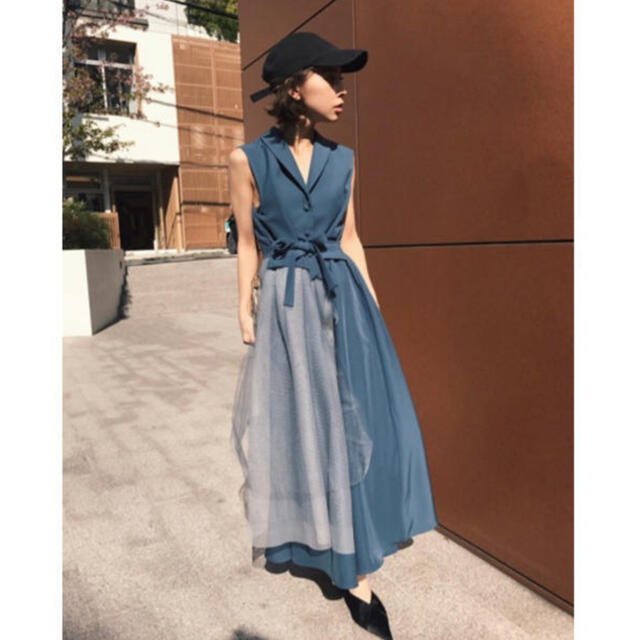 Ameri VINTAGE(アメリヴィンテージ)のAMERI vintage TULLE DOCKING DRESS レディースのフォーマル/ドレス(ロングドレス)の商品写真