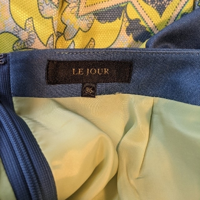 LE JOUR(ルジュール)の【値下げ】LE JOURルジュール幾何学模様柄タイトスカート（36） レディースのスカート(ひざ丈スカート)の商品写真