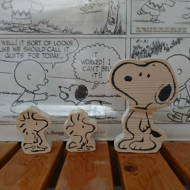 SNOOPY(スヌーピー)のぴーさん様専用☆☆スヌーピー ウッドオブジェ ハンドメイドのインテリア/家具(インテリア雑貨)の商品写真