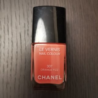 シャネル(CHANEL)のCHANEL マニキュア LE VERNIS 307 ORANGE FIZZ(マニキュア)