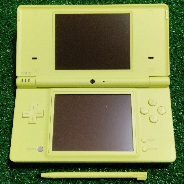 ニンテンドーDS(ニンテンドーDS)のニンテンドーDSi 本体[TWL-001:ライムグリーン]#本体のみ#送料込み エンタメ/ホビーのゲームソフト/ゲーム機本体(携帯用ゲーム機本体)の商品写真