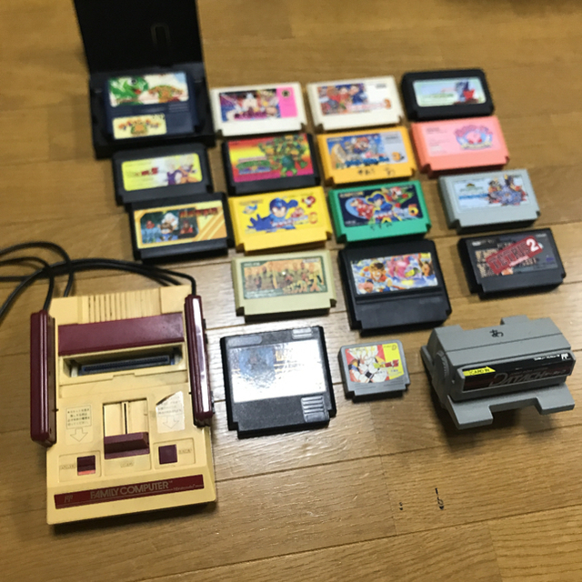 ファミリーコンピューター ファミコン本体+カセット17本 - www