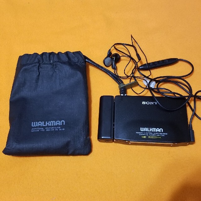 WALKMAN(ウォークマン)の☆ジャンク品☆　SONY　WALKMAN/ウォークマン WM-701C 説明書有 スマホ/家電/カメラのオーディオ機器(ポータブルプレーヤー)の商品写真