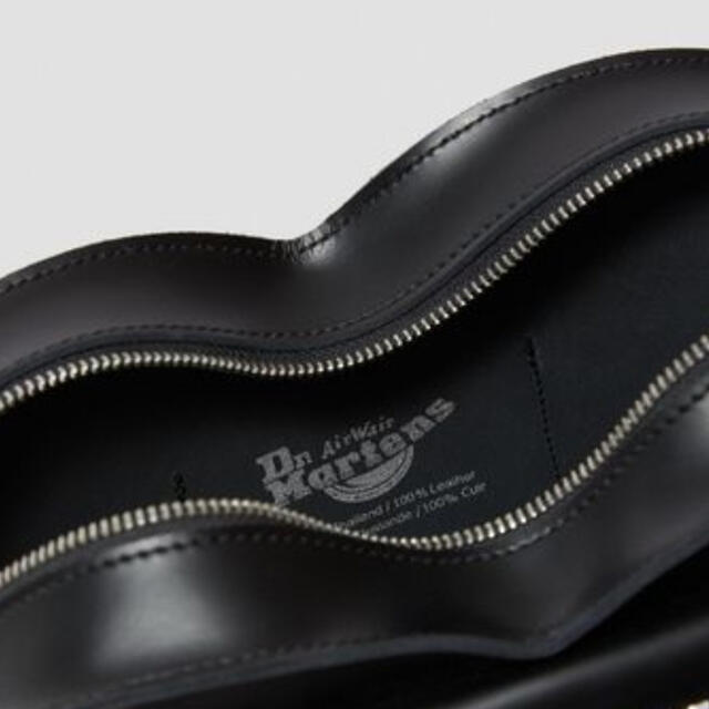 Dr.Martens(ドクターマーチン)のドクターマーチン　2way ハートバックパック レディースのバッグ(リュック/バックパック)の商品写真