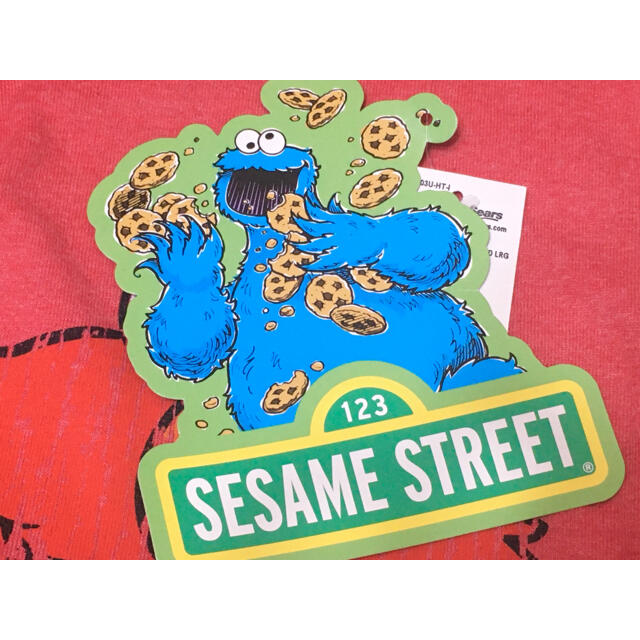 SESAME STREET(セサミストリート)の【セサミストリート】エルモTシャツ Lサイズ メンズのトップス(Tシャツ/カットソー(半袖/袖なし))の商品写真