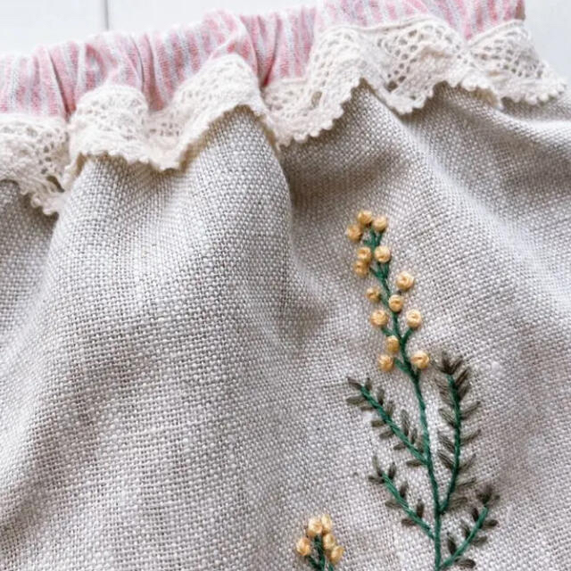 handmade刺繍ポーチ⚘ミモザ フレンチリネン バネポーチ 樋口愉美子 handmade刺繍ポーチ⚘ミモザ フレンチリネン バネポーチ 樋口愉美子