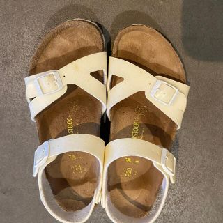 ビルケンシュトック(BIRKENSTOCK)のビルケンシュトック　サンダル　キッズサイズ　22センチ(サンダル)