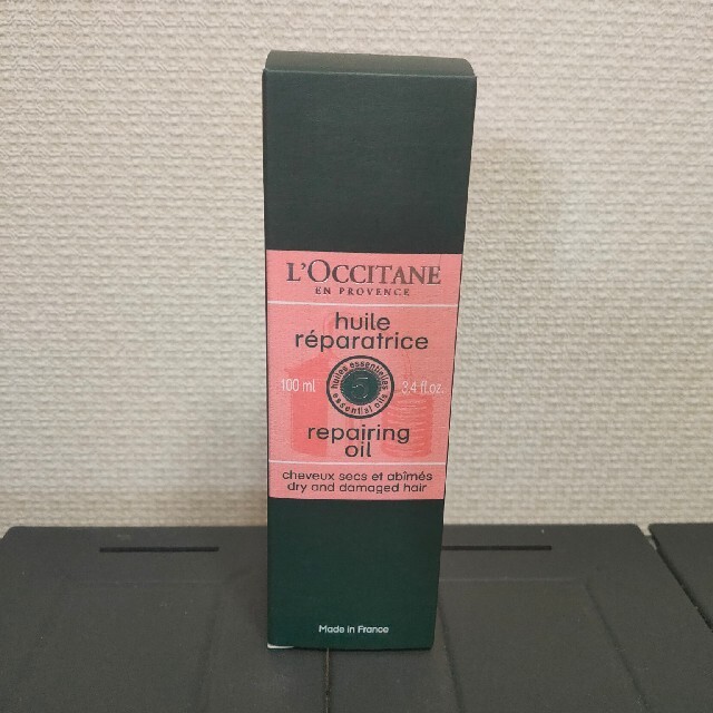 L'OCCITANE(ロクシタン)の新品未使用　ロクシタン ファイブハーブス リペアリングヘアオイル【100ml】 コスメ/美容のヘアケア/スタイリング(オイル/美容液)の商品写真