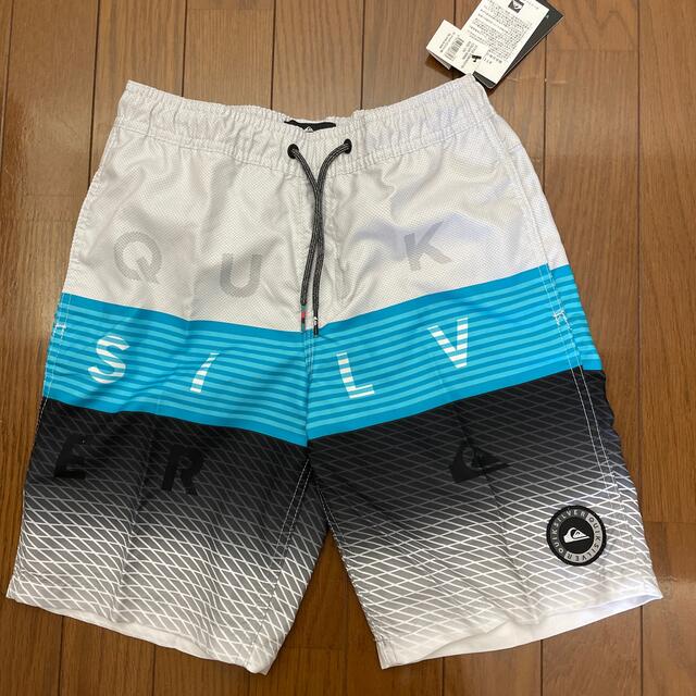 QUIKSILVER クイックシルバー ジュニア スイムパンツの通販 by KR|クイックシルバーならラクマ クイックシルバーサーフパンツ ジュニア