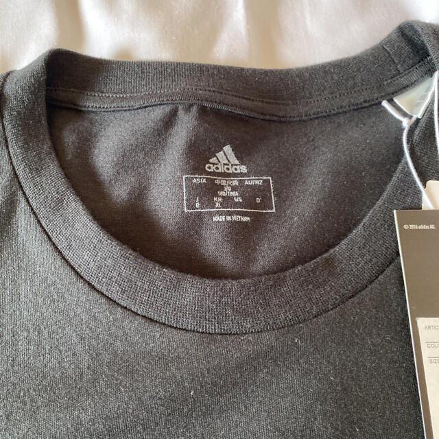 adidas(アディダス)のアディダス　Tシャツ　XL メンズのトップス(Tシャツ/カットソー(半袖/袖なし))の商品写真