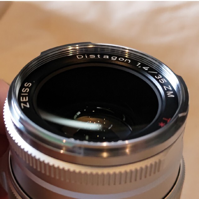 Carl Zeiss Distagon T* 35mm F1.4 ZM Carl Zeiss Distagon T* 35mm F1.4 ZM