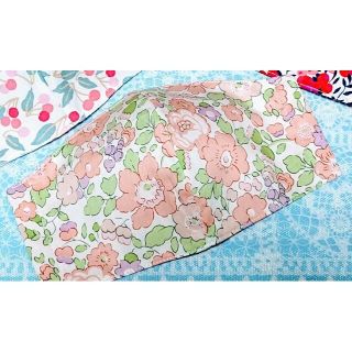 Etoile様専用「リバティプリント」内布【抗菌ウイルス臭花粉カビ対応ガーゼ】(外出用品)