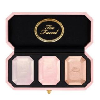 トゥフェイス(Too Faced)の新品未使用　Too Faced  マルチユースハイライター　トリオ(フェイスカラー)