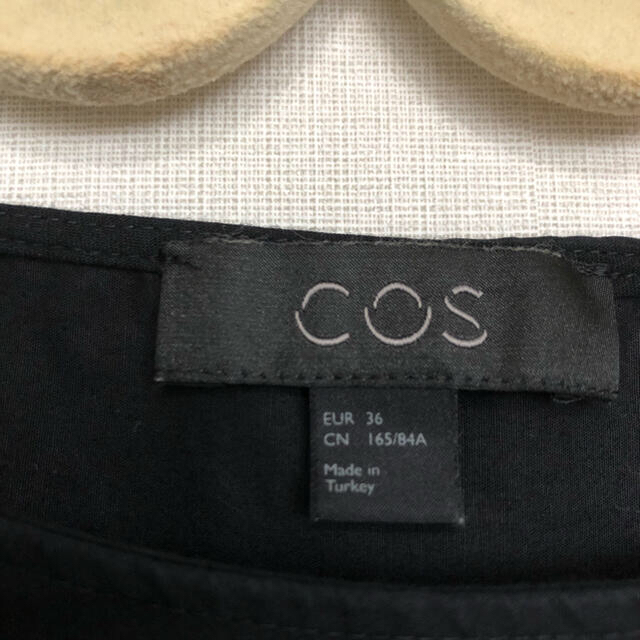 COS(コス)のコス COS ワンピース ブラック　サイズ36 コットン　美品 レディースのワンピース(ひざ丈ワンピース)の商品写真
