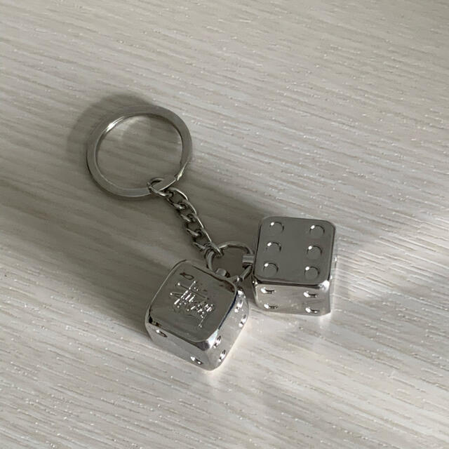 STUSSY(ステューシー)のstussy metal dice keychain メンズのファッション小物(キーホルダー)の商品写真