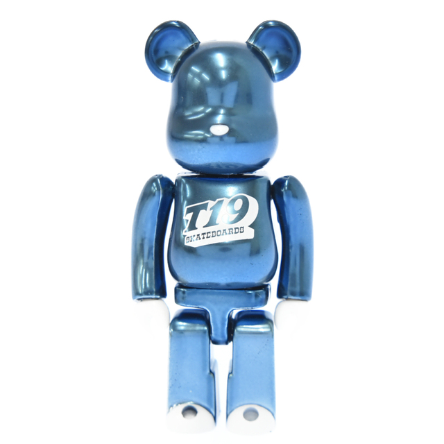 MEDICOM TOY(メディコムトイ)のMEDICOM TOY メディコムトイ BE@RBRICK ベアブリック　T19　フロントロゴプリント　ブルー　フィギュア　人形　100％ エンタメ/ホビーのフィギュア(その他)の商品写真