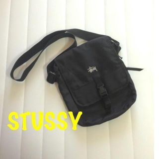 ステューシー(STUSSY)のSTUSSYブラックのショルダーバッグ(ショルダーバッグ)