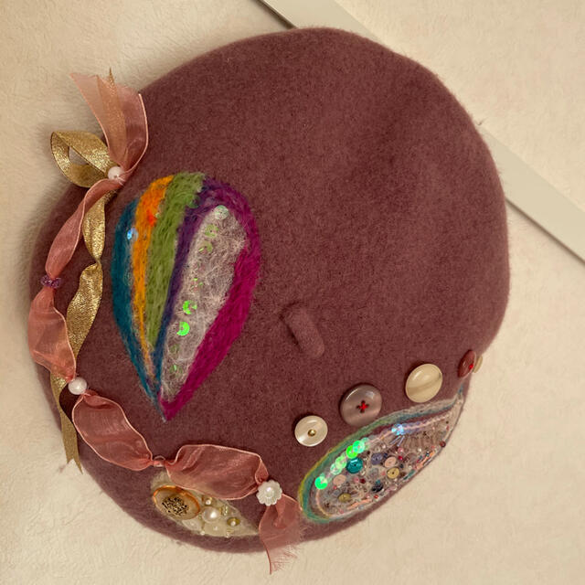 彩色刺繍のベレー帽 レディースの帽子(ハンチング/ベレー帽)の商品写真