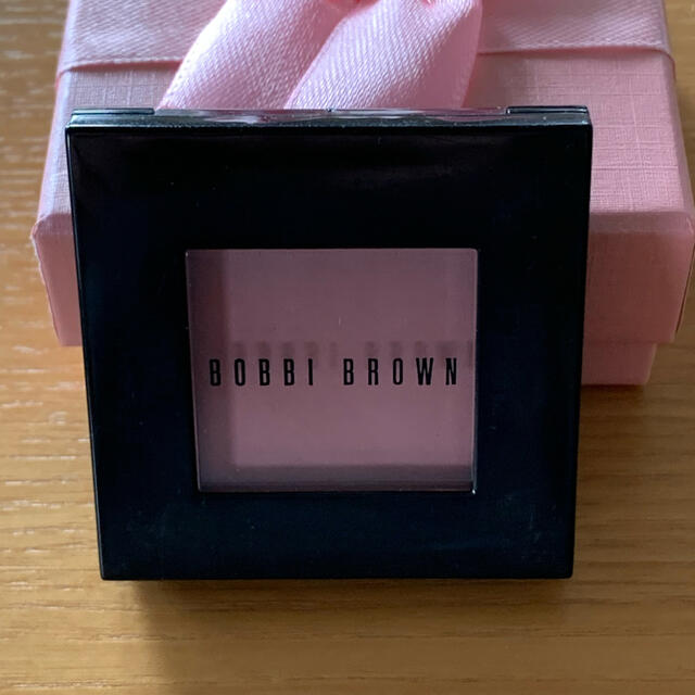 BOBBI BROWN(ボビイブラウン)のボビィブラウン　チーク　デザートローズ コスメ/美容のベースメイク/化粧品(チーク)の商品写真