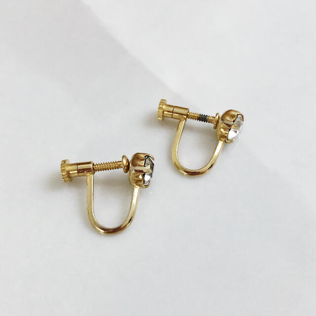 Vintage ＊ stone stud earring レディースのアクセサリー(イヤリング)の商品写真